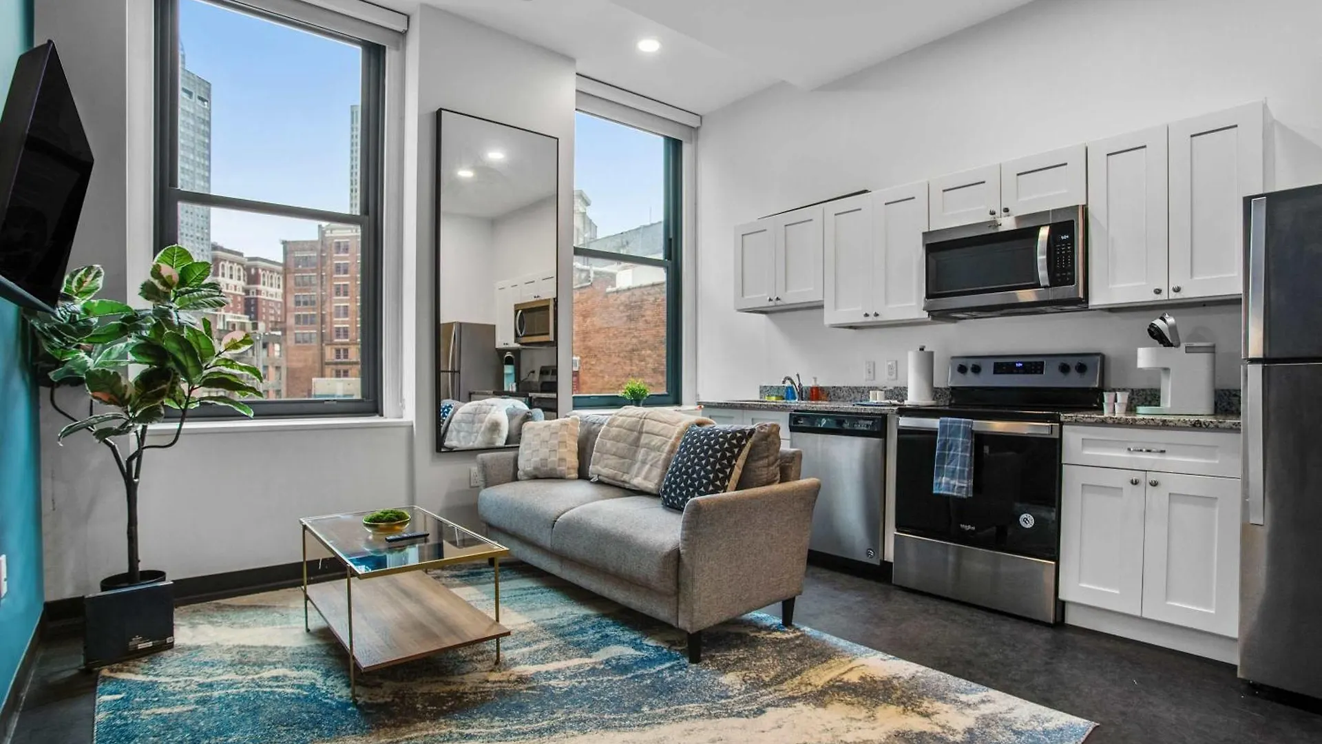 CozySuites Stunning 1BR in Downtown Pitts #24 Pittsburgh