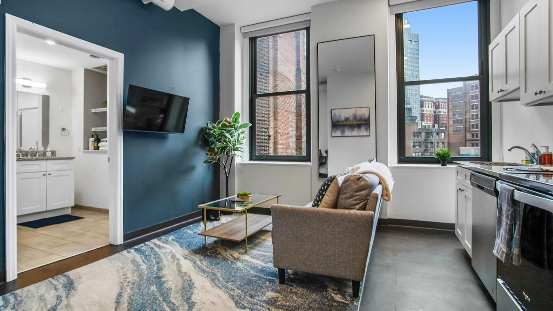 CozySuites Stunning 1BR in Downtown Pitts #24 Pittsburgh Apartment